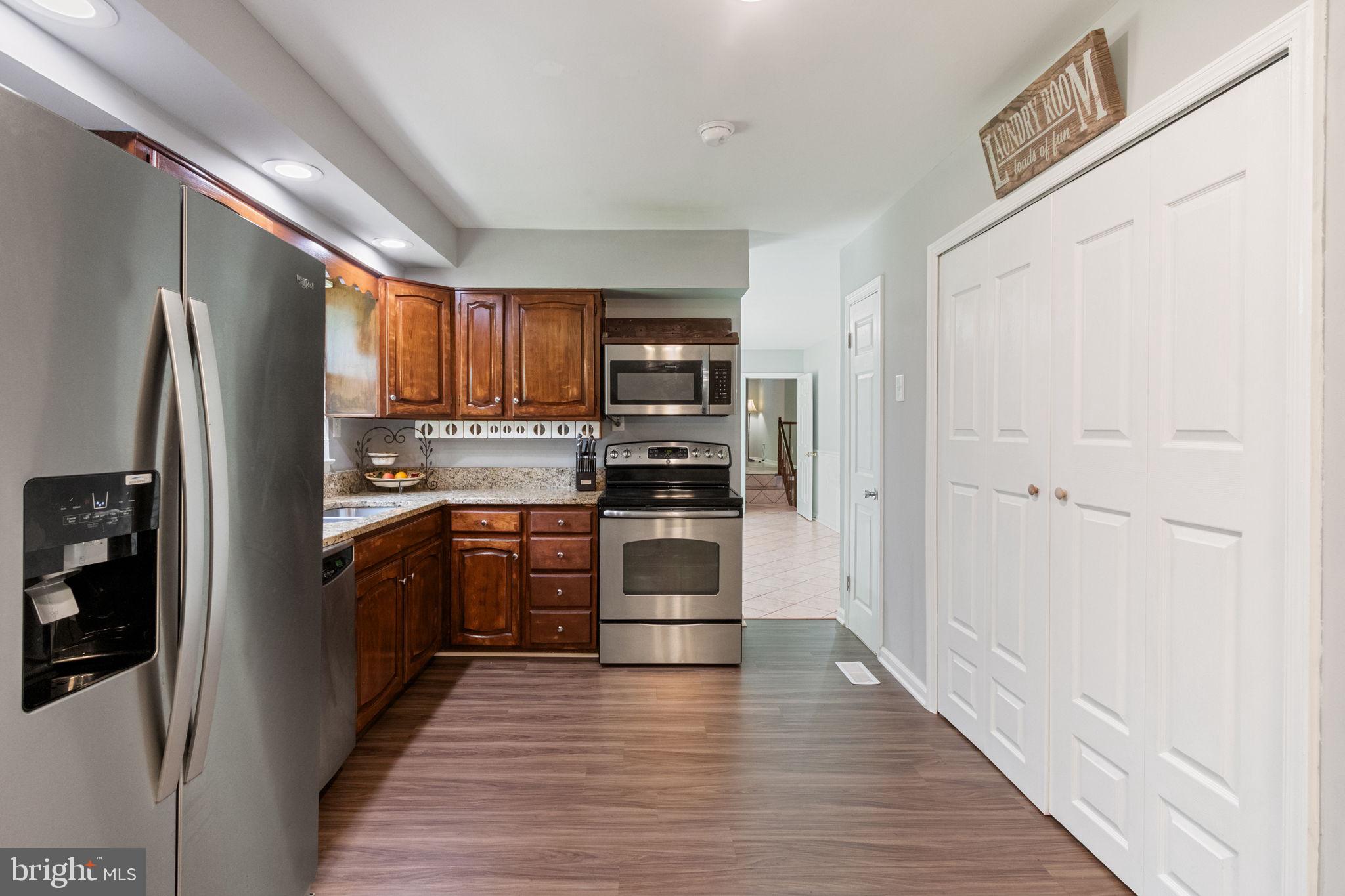 141 Meadows Road Fredericksburg, VA 22406 - Photo 40 of 95 Kitchen with SS Appliances & Pantry