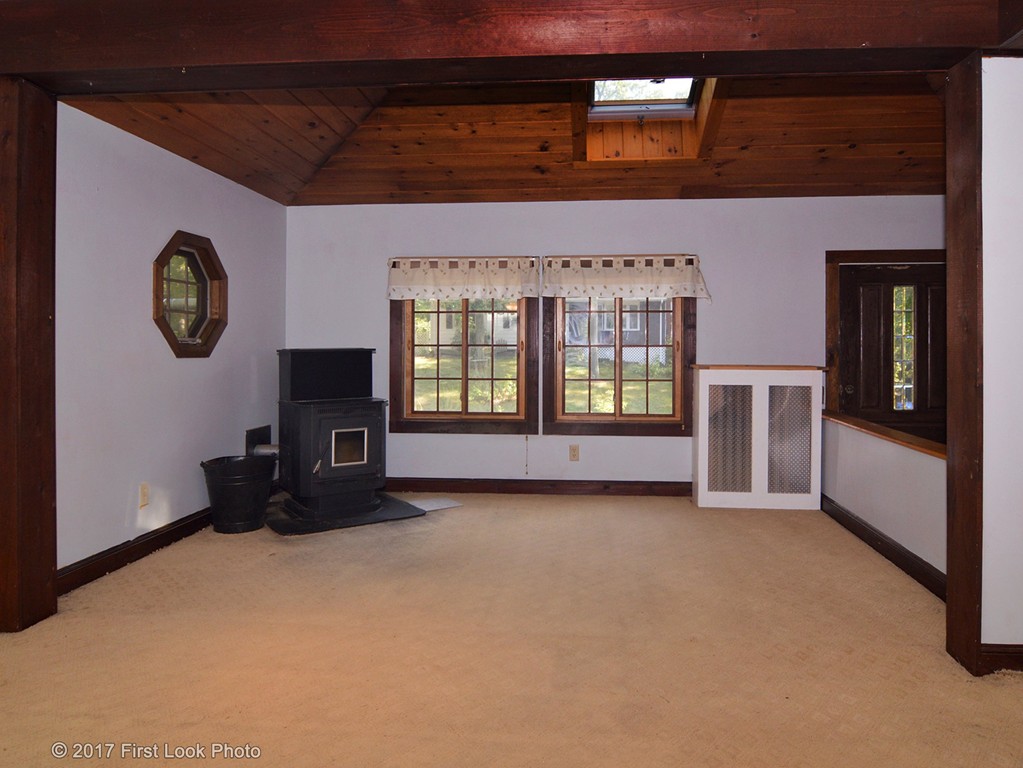 84 Spring Street Foxboro, MA 02035 - Photo 4 of 30 Gallery Image 4