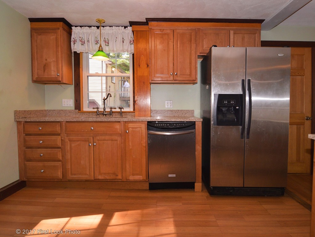 84 Spring Street Foxboro, MA 02035 - Photo 9 of 30 Gallery Image 9