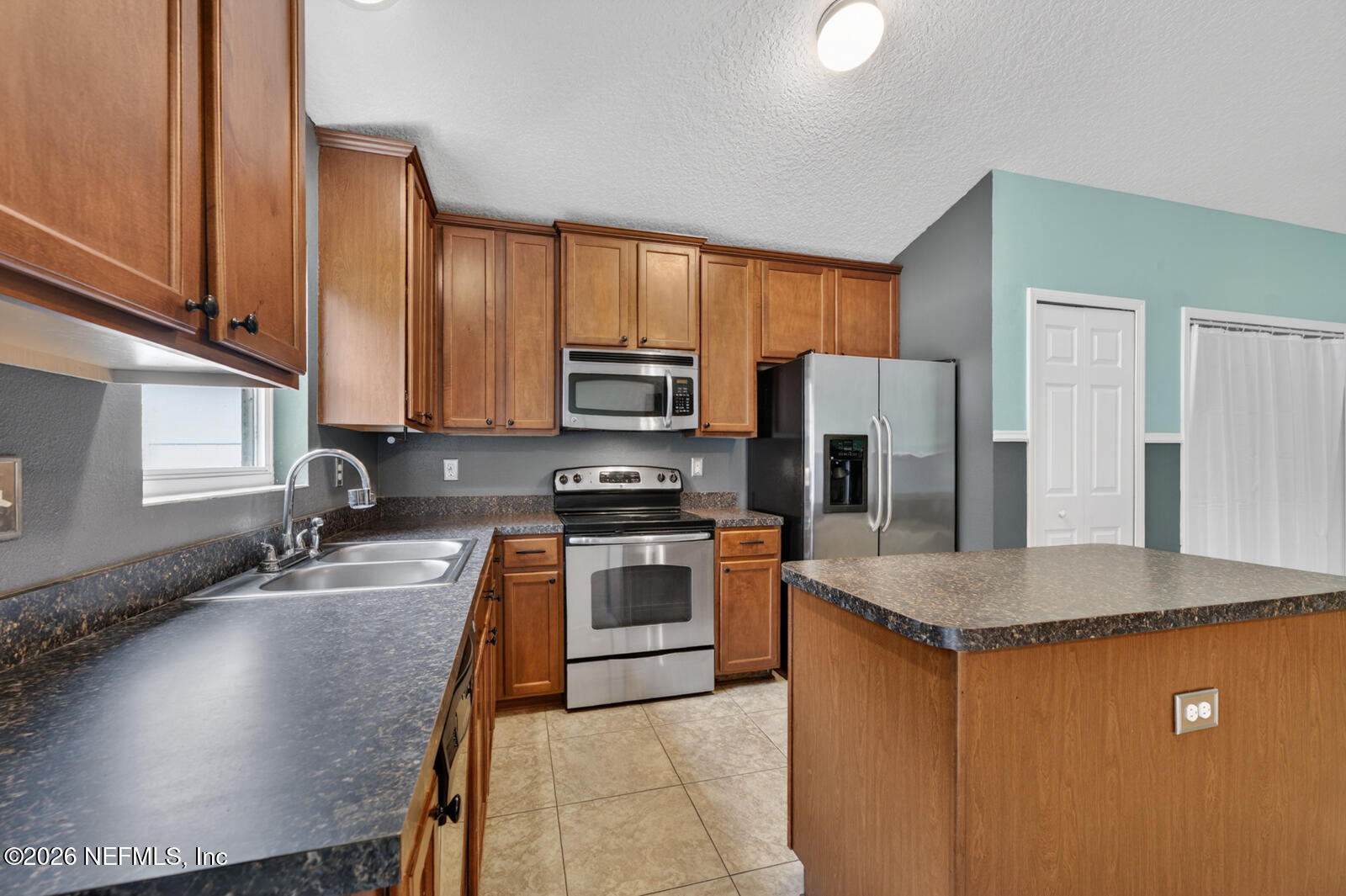 161 North Twin Maple Road St. Augustine, FL 32084 - Photo 10 of 34 Fully Equipped Kitchen
