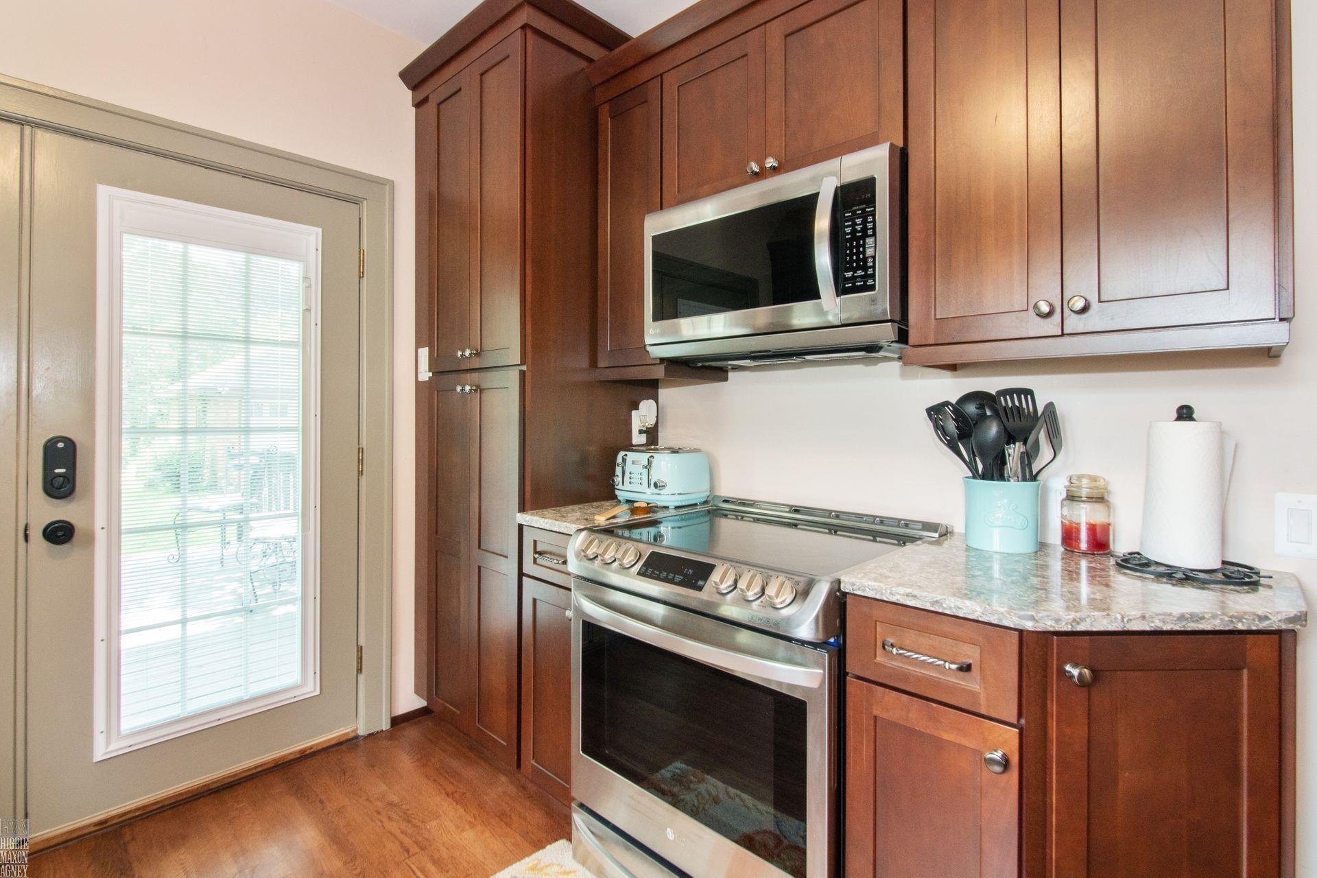 1423 Devonshire Road Grosse Pointe Park, MI 48230 - Photo 14 of 35