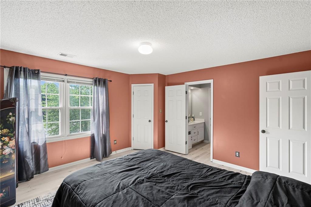 12811 Reeder Street Overland Park, KS 66213 - Photo 29 of 53