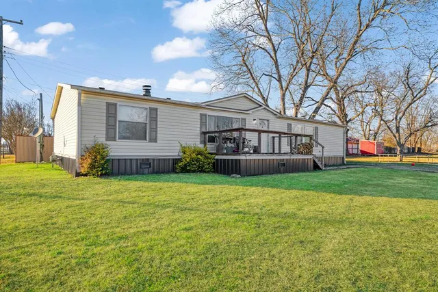 $139,900 | 416 Bevill Street, Deport, TX 75435