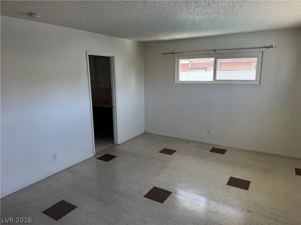 $2,700 | 544 East Canosa Avenue, Las Vegas, NV 89104