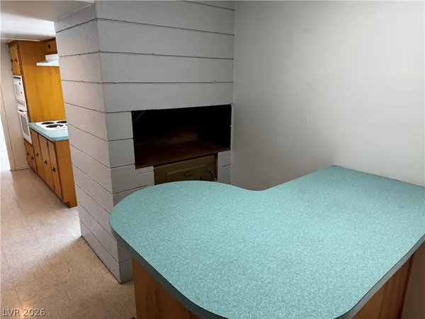 $2,700 | 544 East Canosa Avenue, Las Vegas, NV 89104