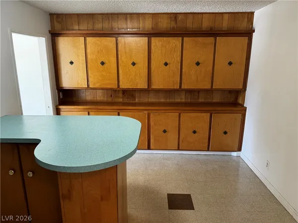 $2,700 | 544 East Canosa Avenue, Las Vegas, NV 89104