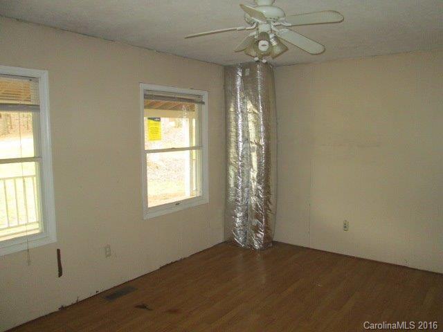 84 Chambers View Drive Clyde, NC 28721 - Photo 8 of 23
