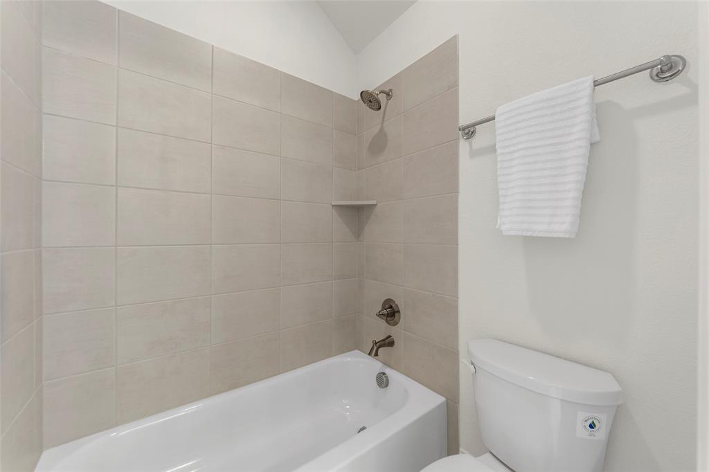3205 Malcolm Road Melissa, TX 75454 - Photo 31 of 40 Full Bathroom #3
