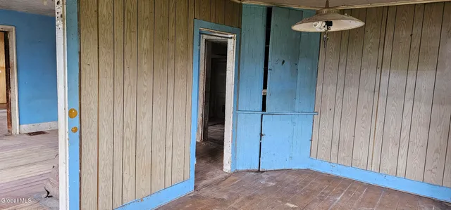 $125,000 | 150 County Road 112, Gloversville, NY 12078