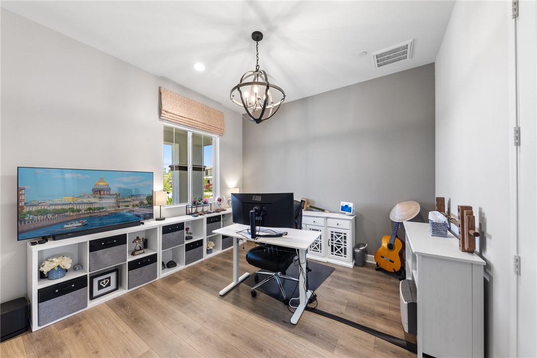 7631 Capstone Court Riverside, CA 92506 - Photo 5 of 39 Additional office/den that has a closet and window