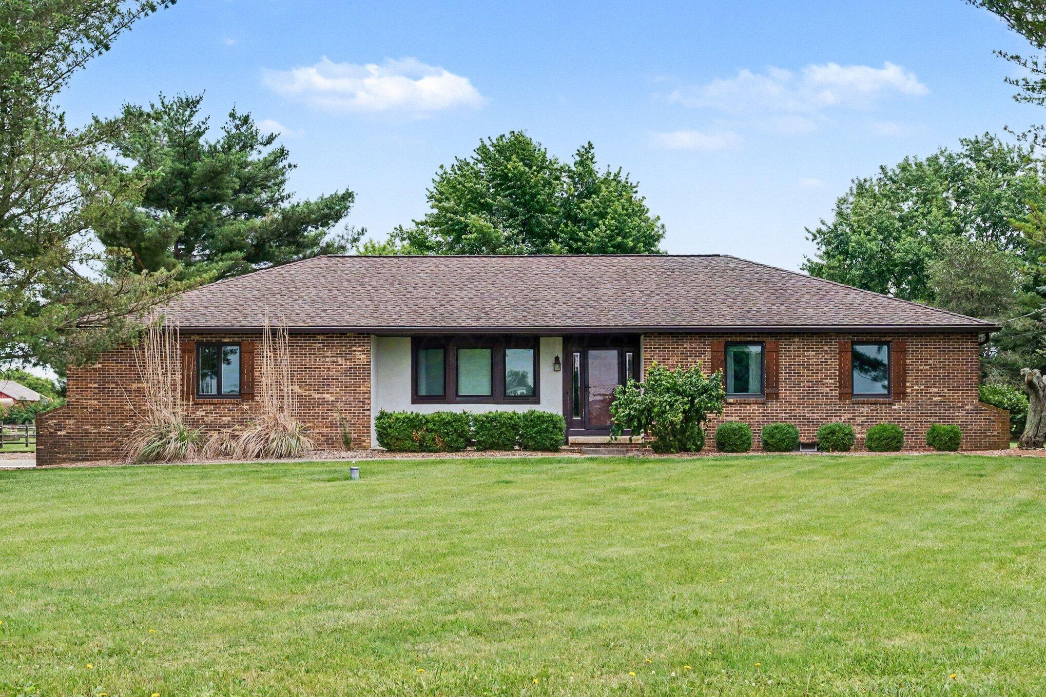 3376 Kropp Road Grove City, OH 43123 - Photo 2 of 38