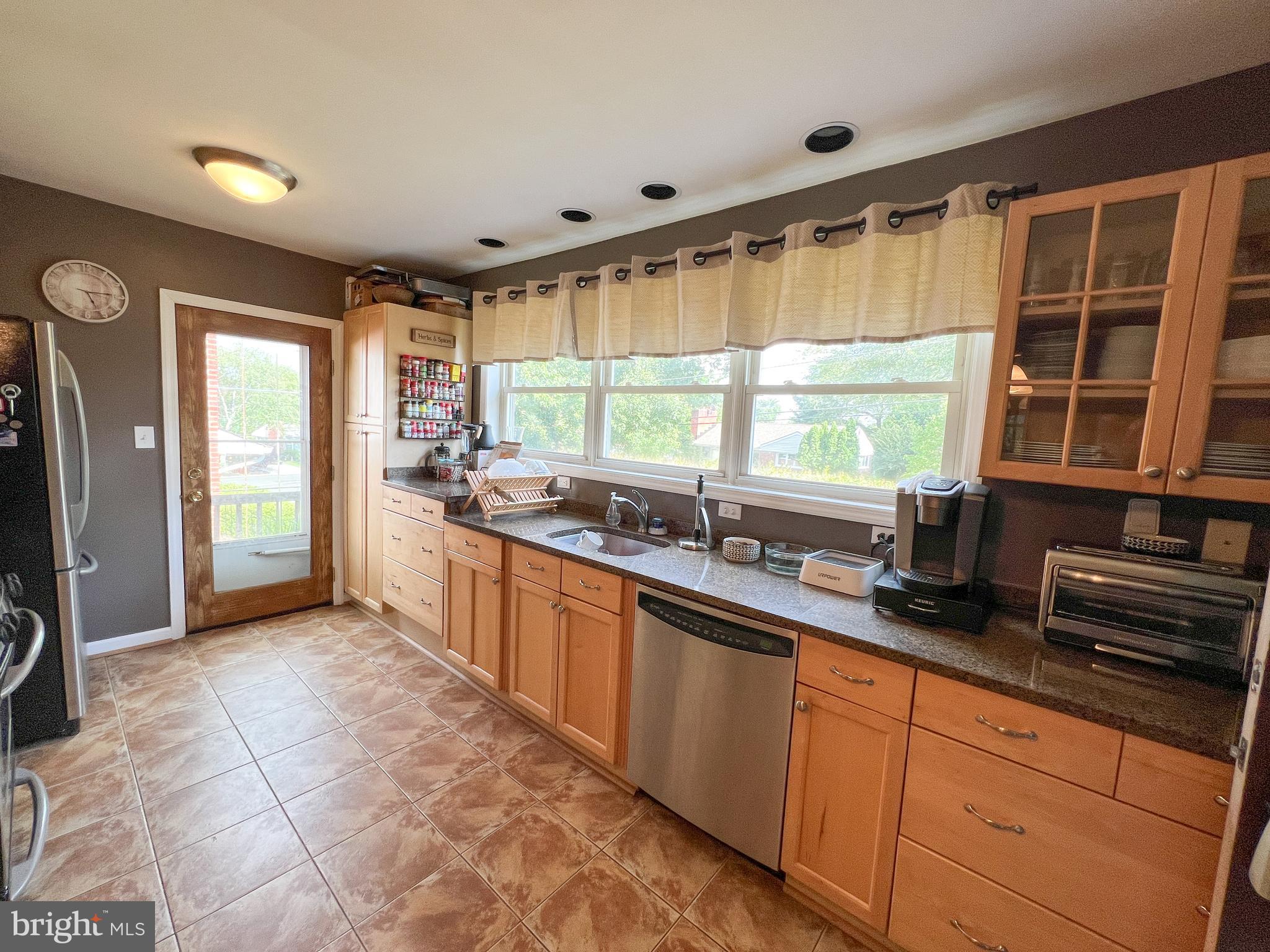 2605 Finch Street Silver Spring, MD 20902 - Photo 5 of 22 Kitchen