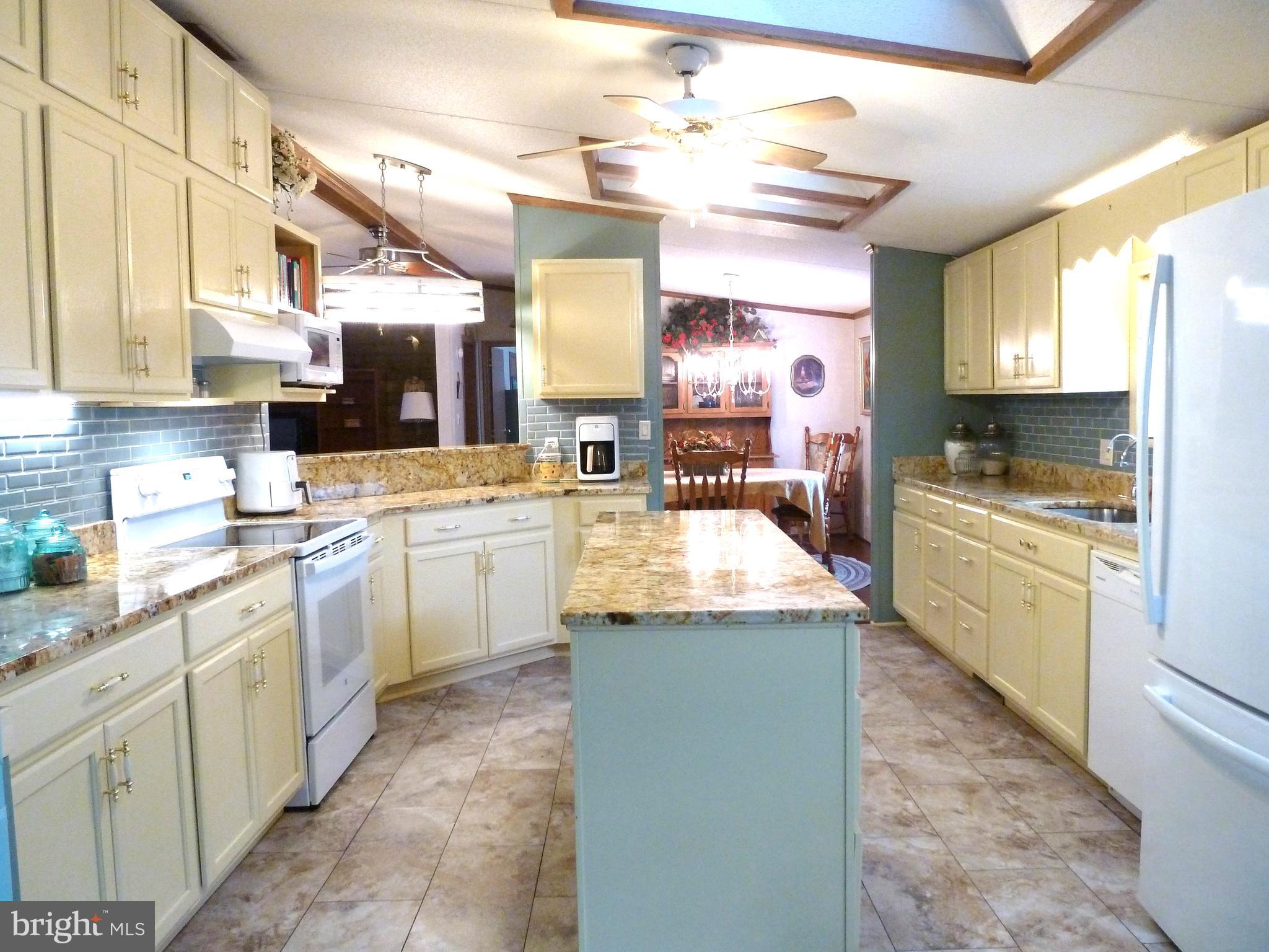 16902 Alcott Road Hagerstown, MD 21740 - Photo 2 of 43 Kitchen