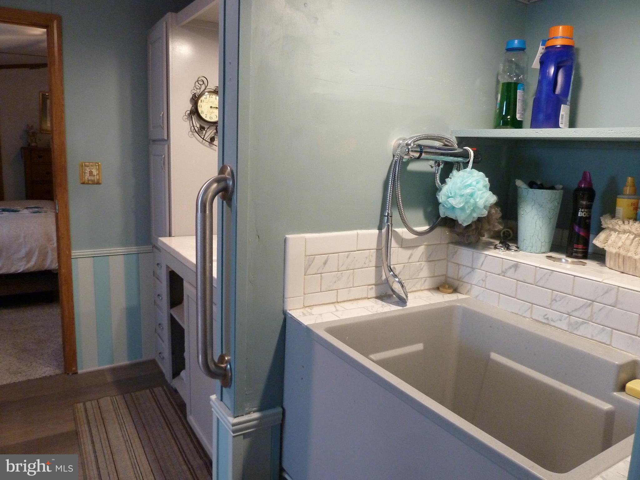 16902 Alcott Road Hagerstown, MD 21740 - Photo 32 of 43 Primary Bath