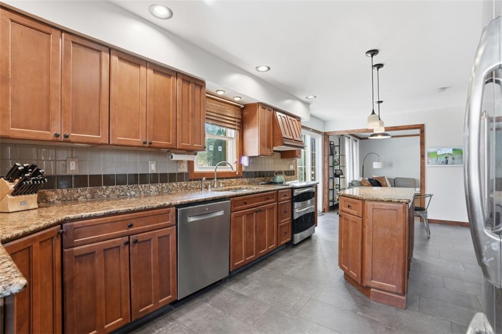 805 Timber Trail Oakdale, PA 15071 - Photo 12 of 44