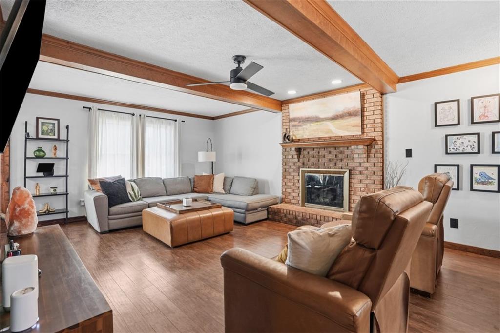 805 Timber Trail Oakdale, PA 15071 - Photo 6 of 44