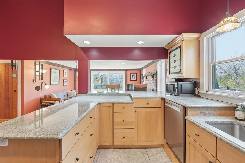 9 Adams Road Hubbardston, MA 01452 - Photo 11 of 39 Gallery Image 11