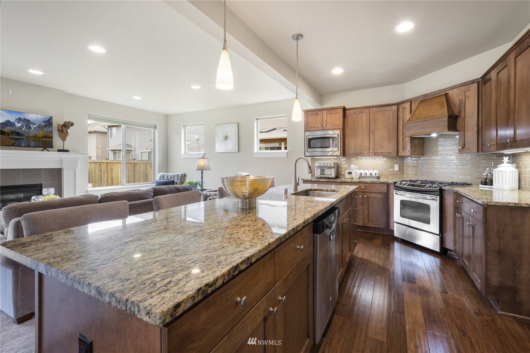 5120 Northeast 11th Court Renton, WA 98059 - Photo 11 of 31 Gallery Image 11