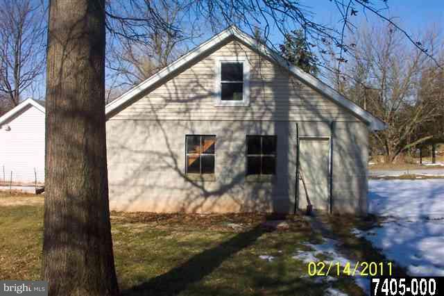 55 East Canal Road York, PA 17404 - Photo 5 of 6 Gallery Image 5