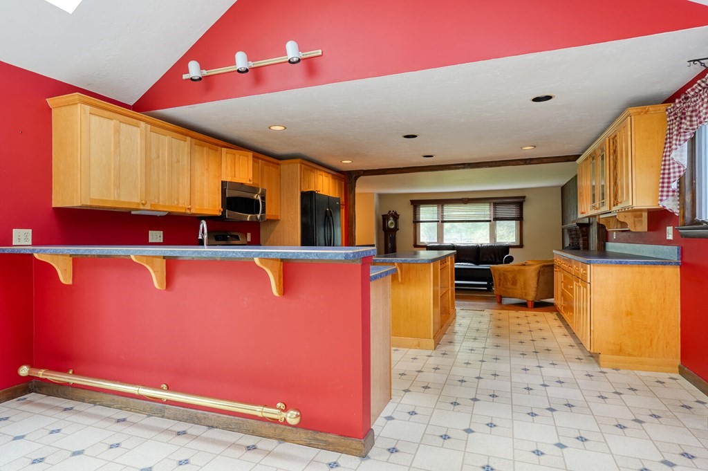 12 Juniper Brook Road Northborough, MA 01532 - Photo 3 of 32 Gallery Image 3