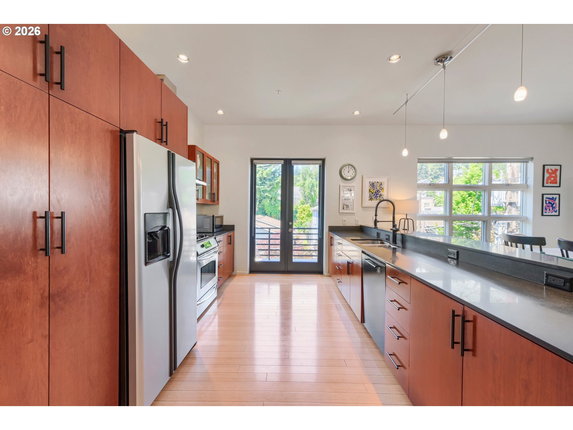 4412 South Corbett Avenue, Unit NORTH Portland, OR 97239 - Photo 11 of 48