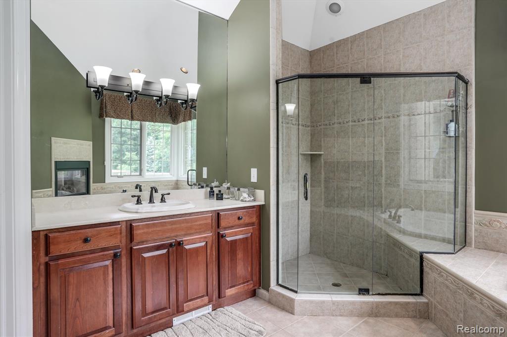 6984 Oakhurst Ridge Road Clarkston, MI 48348 - Photo 36 of 65