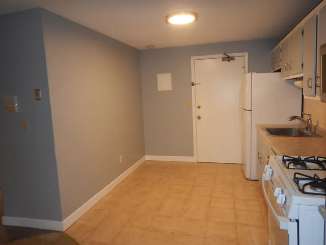 $175,000 | 136 Mammoth Road, Unit 628, Hooksett, NH 03106