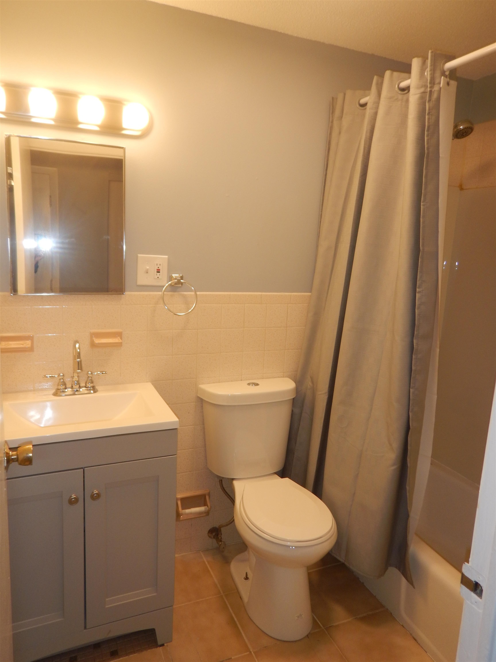 136 Mammoth Road, Unit 628 Hooksett, NH 03106 - Photo 17 of 22