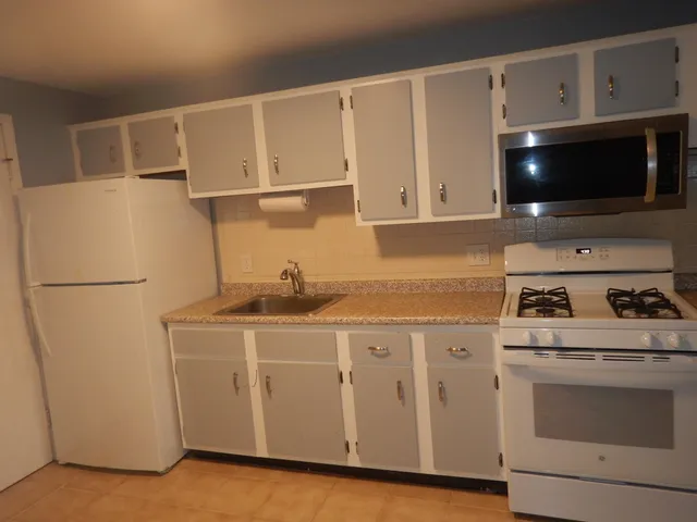 $175,000 | 136 Mammoth Road, Unit 628, Hooksett, NH 03106