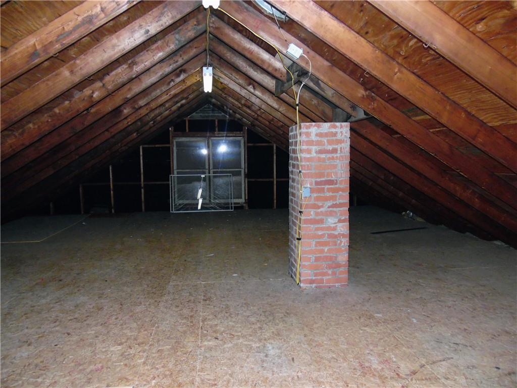 497 Tanglewood Road Pulaski, PA 16143 - Photo 11 of 20 a view of an empty room