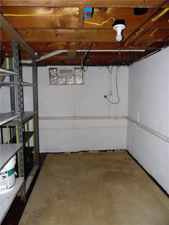 497 Tanglewood Road Pulaski, PA 16143 - Photo 13 of 20 a close view of water heater room