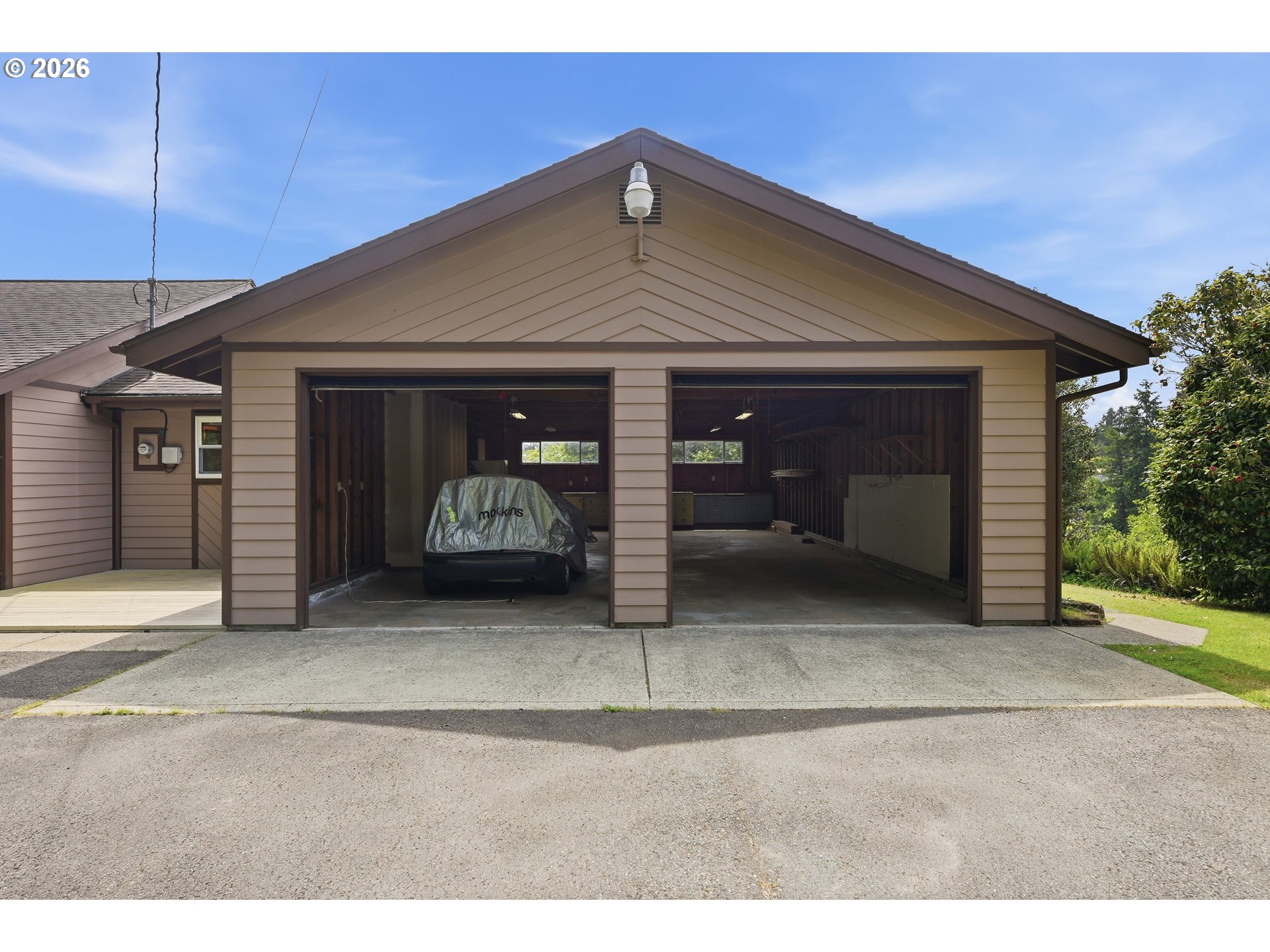 66635 Gunderson Road North Bend, OR 97459 - Photo 33 of 46