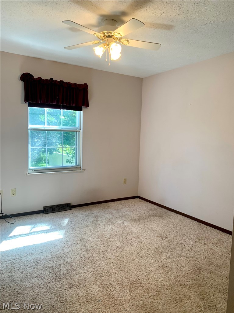 179 Johnson Road Wadsworth, OH 44281 - Photo 28 of 29 Bedroom 3