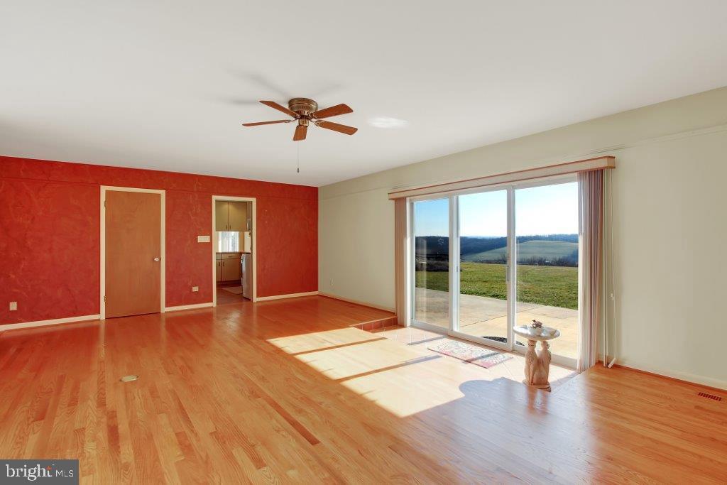 519 N Road York, PA 17403 - Photo 4 of 24