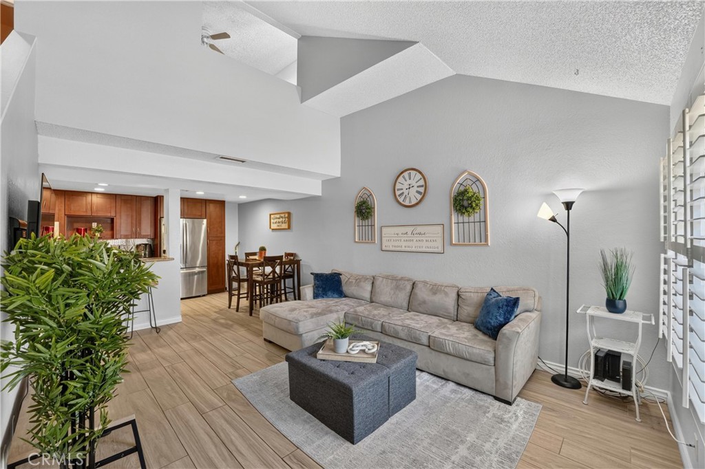 435 West 9th, Unit B3 Upland, CA 91786 - Photo 3 of 37