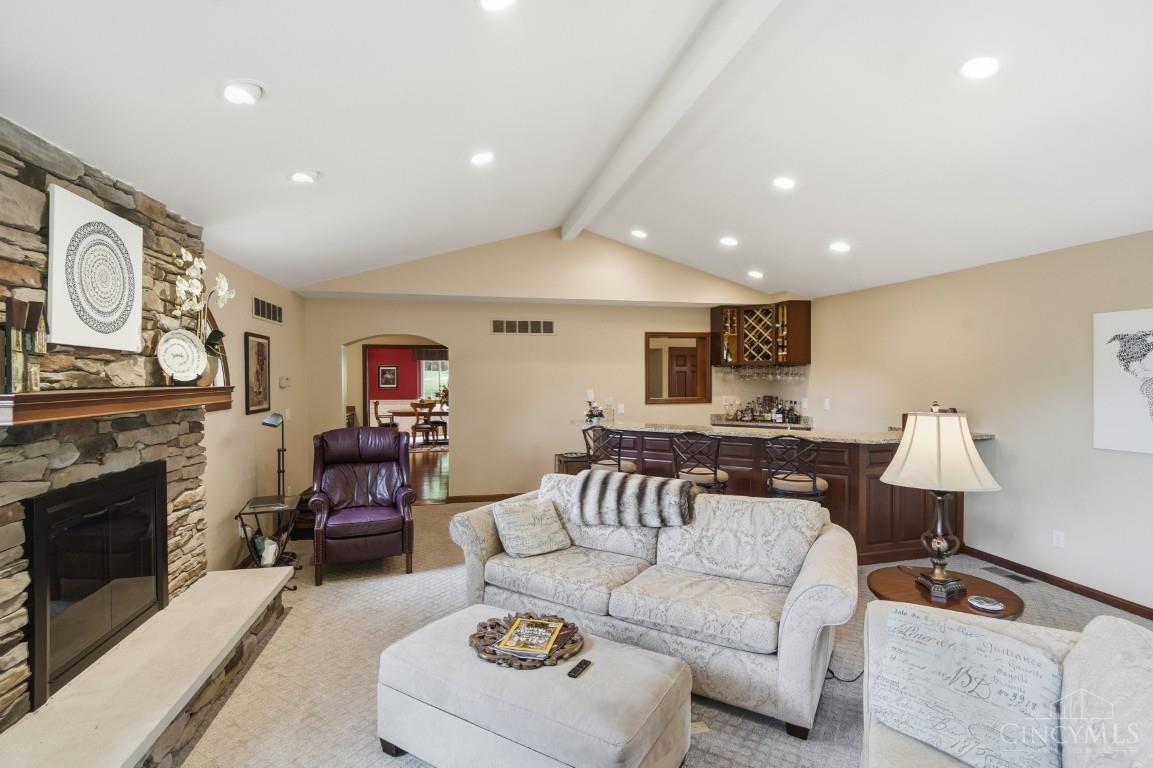 6046 Gaines Road Cincinnati, OH 45247 - Photo 11 of 78