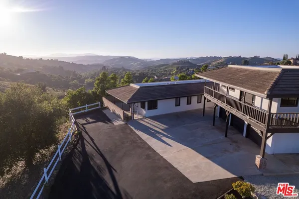 $3,995 | 44310 VÃa Barranca, Unit 4, Temecula, CA 92590