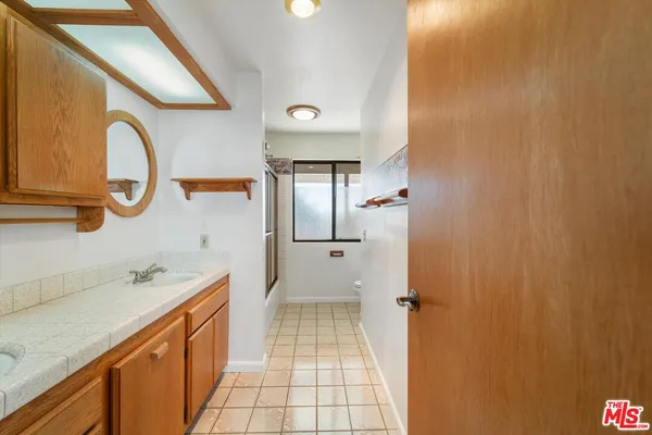 $3,995 | 44310 VÃa Barranca, Unit 4, Temecula, CA 92590