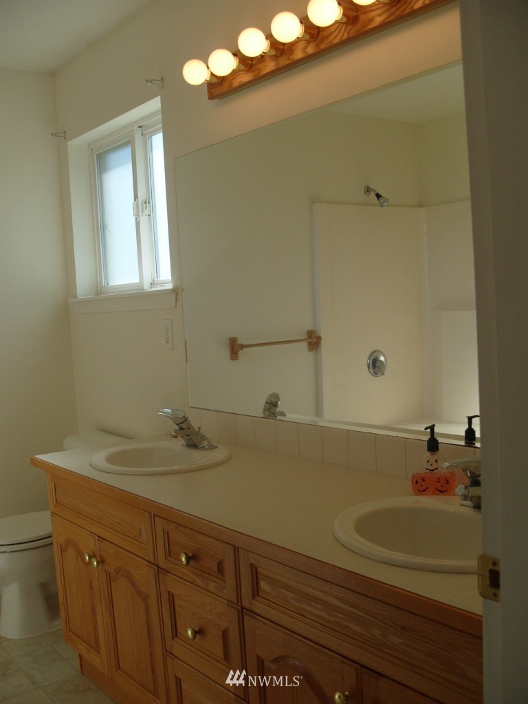 8256 Snohomish Road Birch Bay, WA 98230 - Photo 9 of 17 Gallery Image 9
