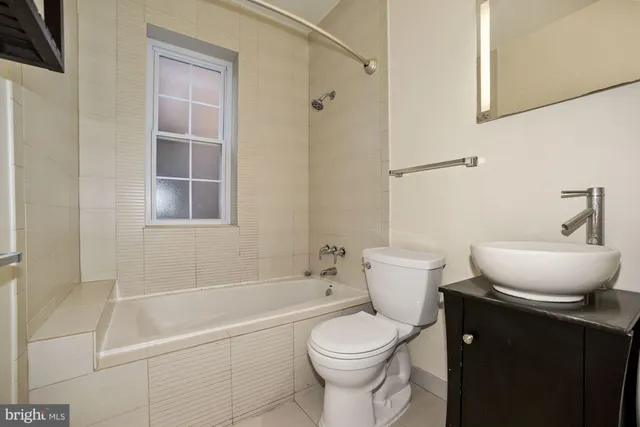 $3,500 | 1126 Columbia Road Northwest, Unit 3, Washington, DC 20009