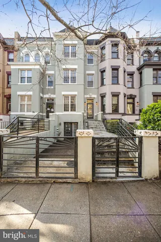 $3,500 | 1126 Columbia Road Northwest, Unit 3, Washington, DC 20009