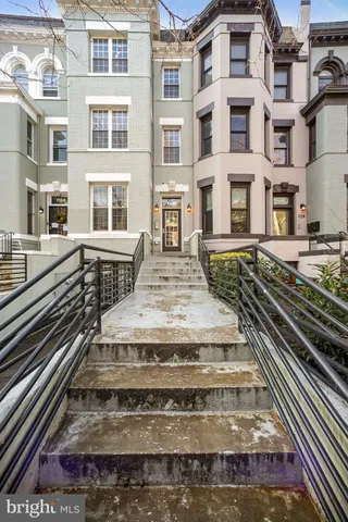 $3,500 | 1126 Columbia Road Northwest, Unit 3, Washington, DC 20009
