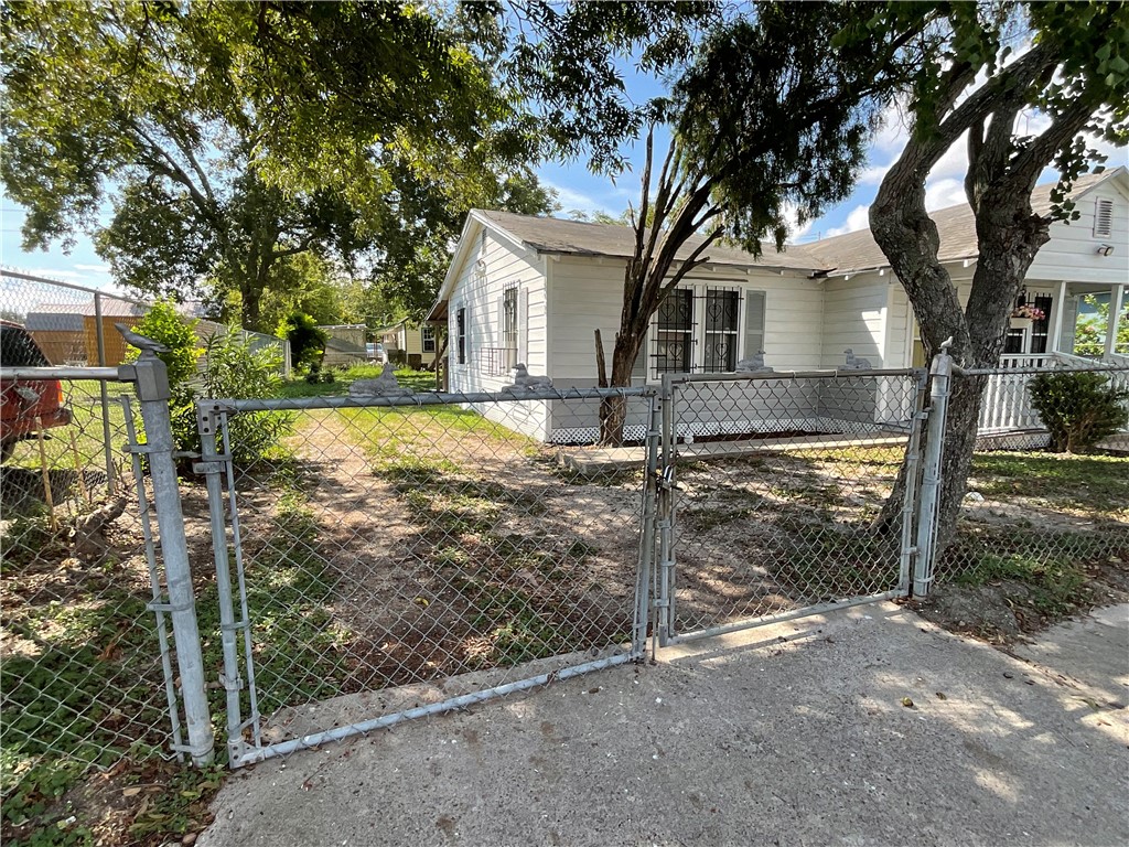 2507 Morris Street Corpus Christi, TX 78405 - Photo 14 of 16 a view of a house with a yard