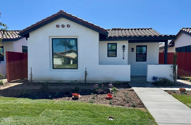 $859,500 | 1170 West 1st Street, Oxnard, CA 93030