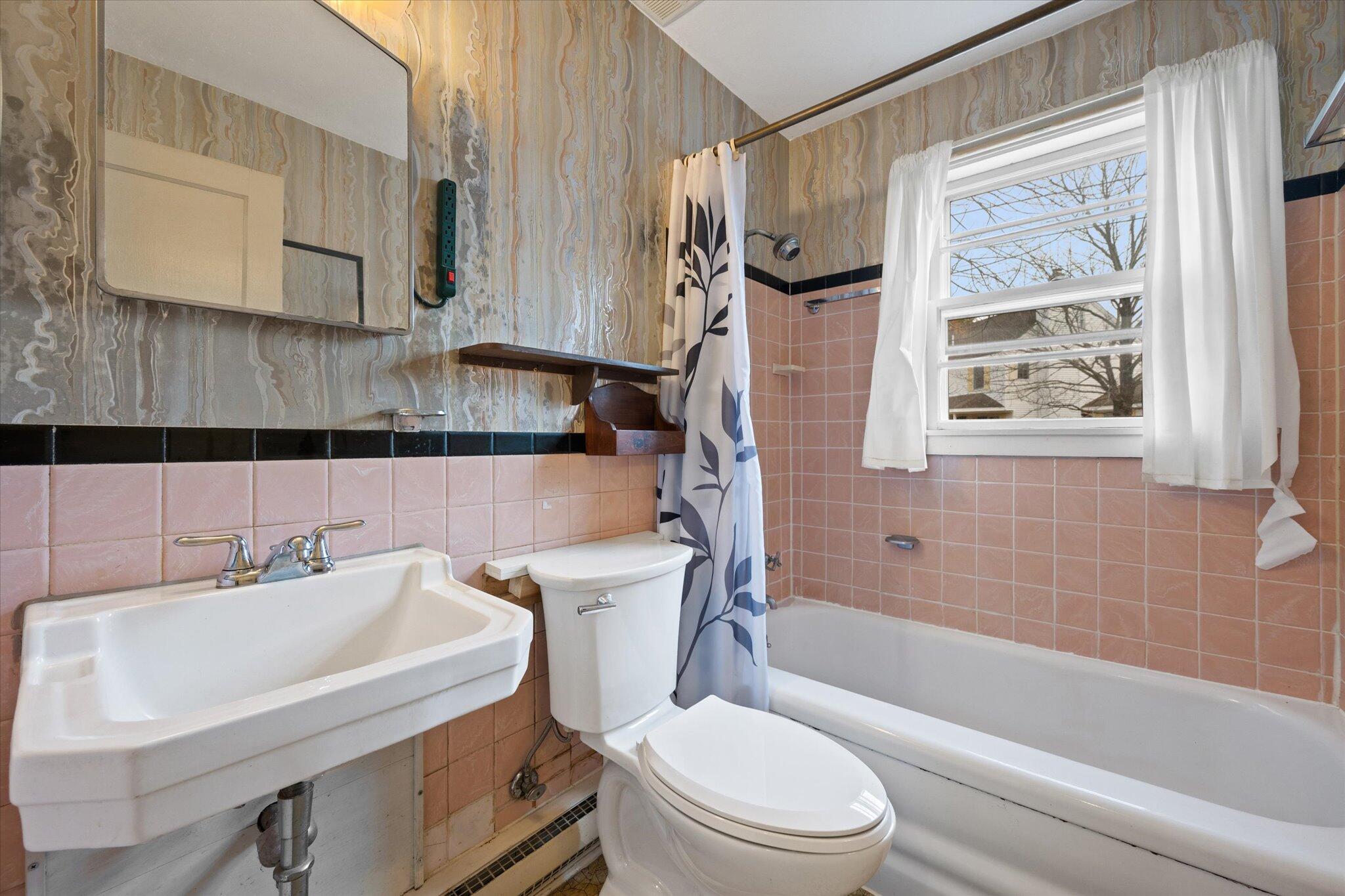 18 Blanchard Street Bangor, ME 04401 - Photo 15 of 25 18 Blanchard St