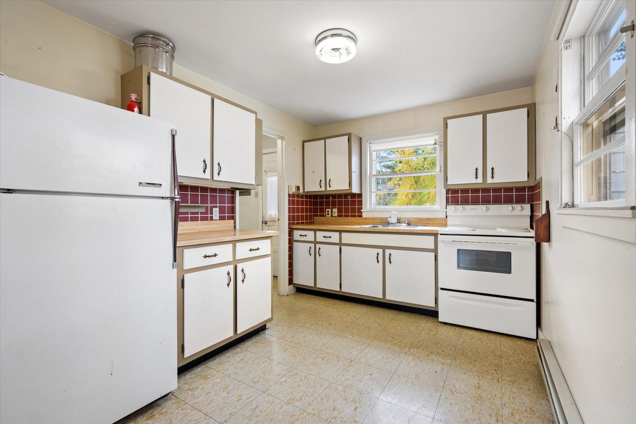 18 Blanchard Street Bangor, ME 04401 - Photo 4 of 25 18 Blanchard St