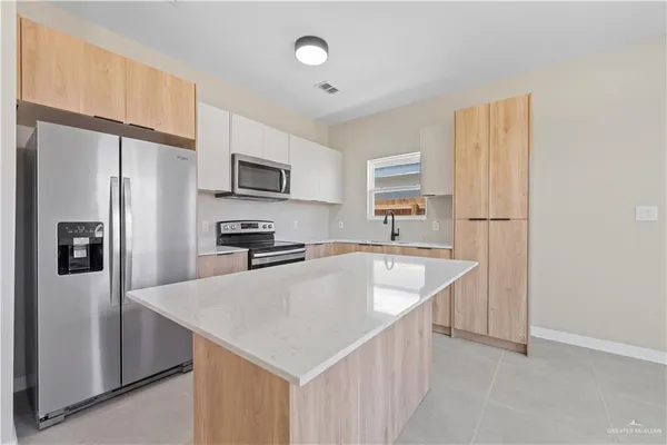 $1,300 | 307 West Campeche Avenue, Unit 4, Alton, TX 78573