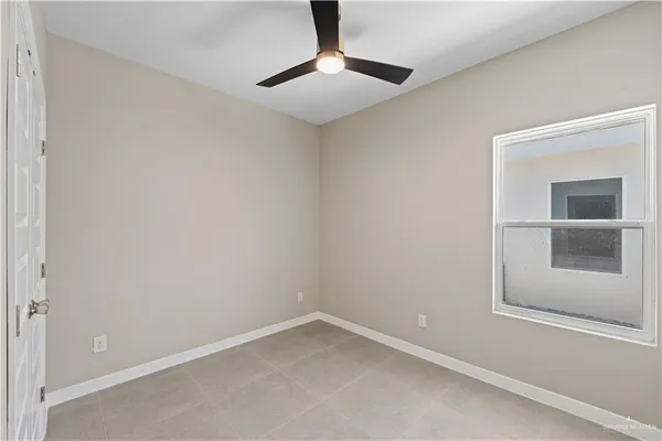 $1,300 | 307 West Campeche Avenue, Unit 4, Alton, TX 78573