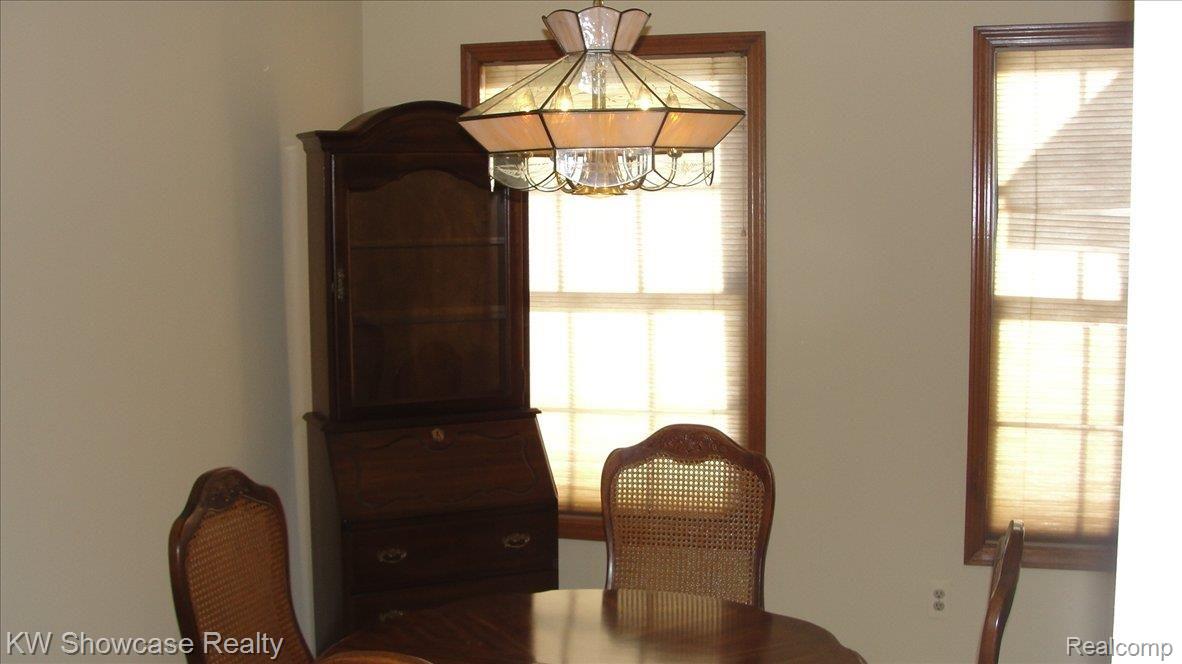 4154 Crocus Road Waterford, MI 48328 - Photo 11 of 18 Formal Dining Room