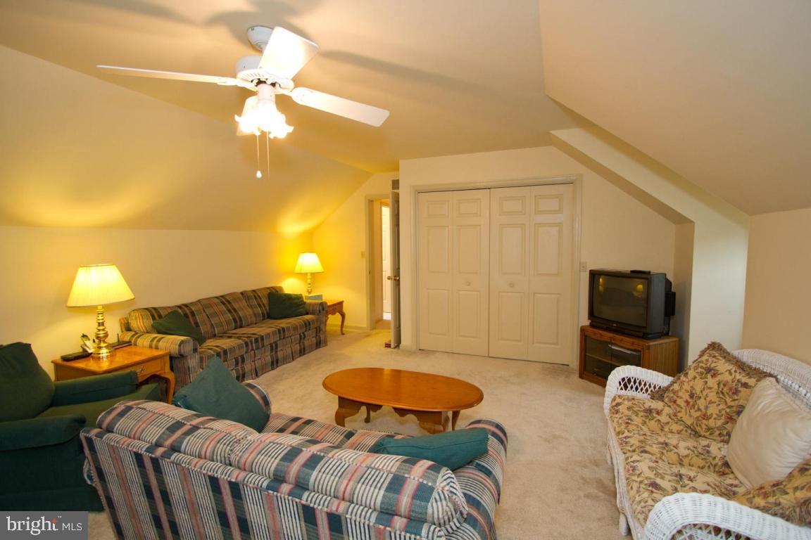 9 Edgewood Drive Lititz, PA 17543 - Photo 26 of 32 Gallery Image 26